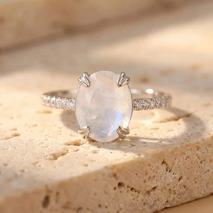 Adjustable Ring "Kirana" in Moonstone & Silver