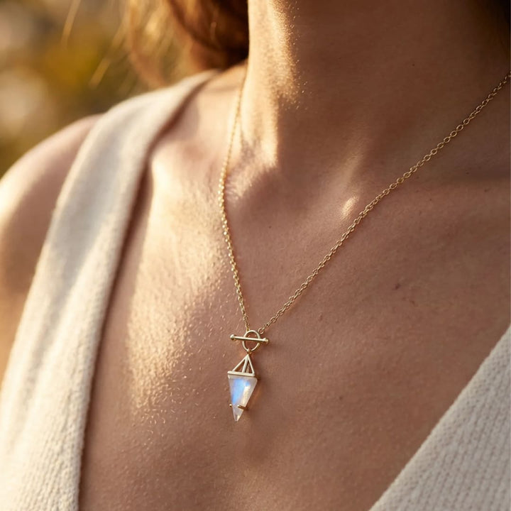 "Moon Point" Pendant in Moonstone