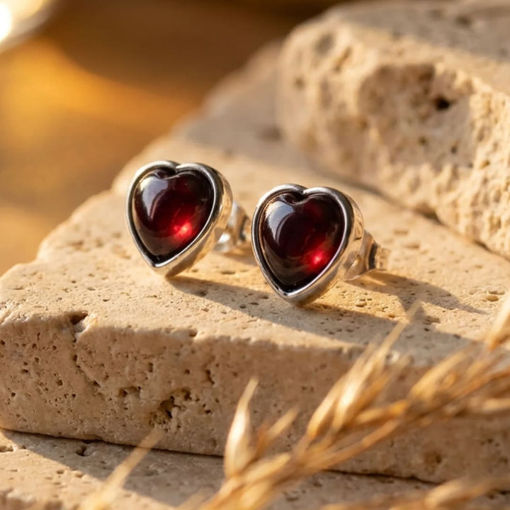 "Passion Heart" Earrings in Garnet & Silver Metal