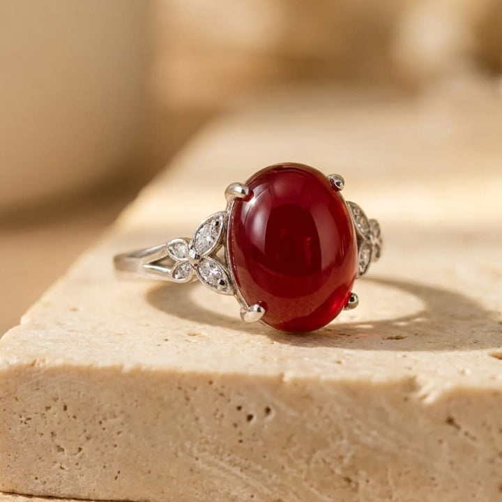 Adjustable Ring "Sovereign Passion" in Garnet