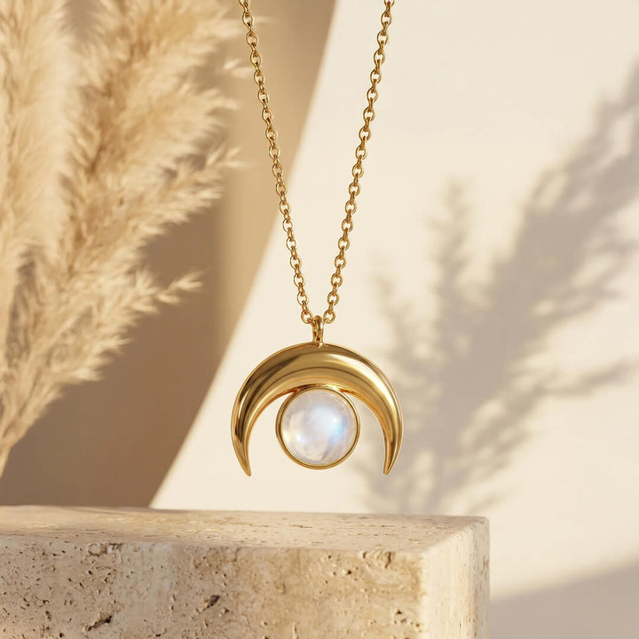 "Crescent Moon" Necklace in Moonstone