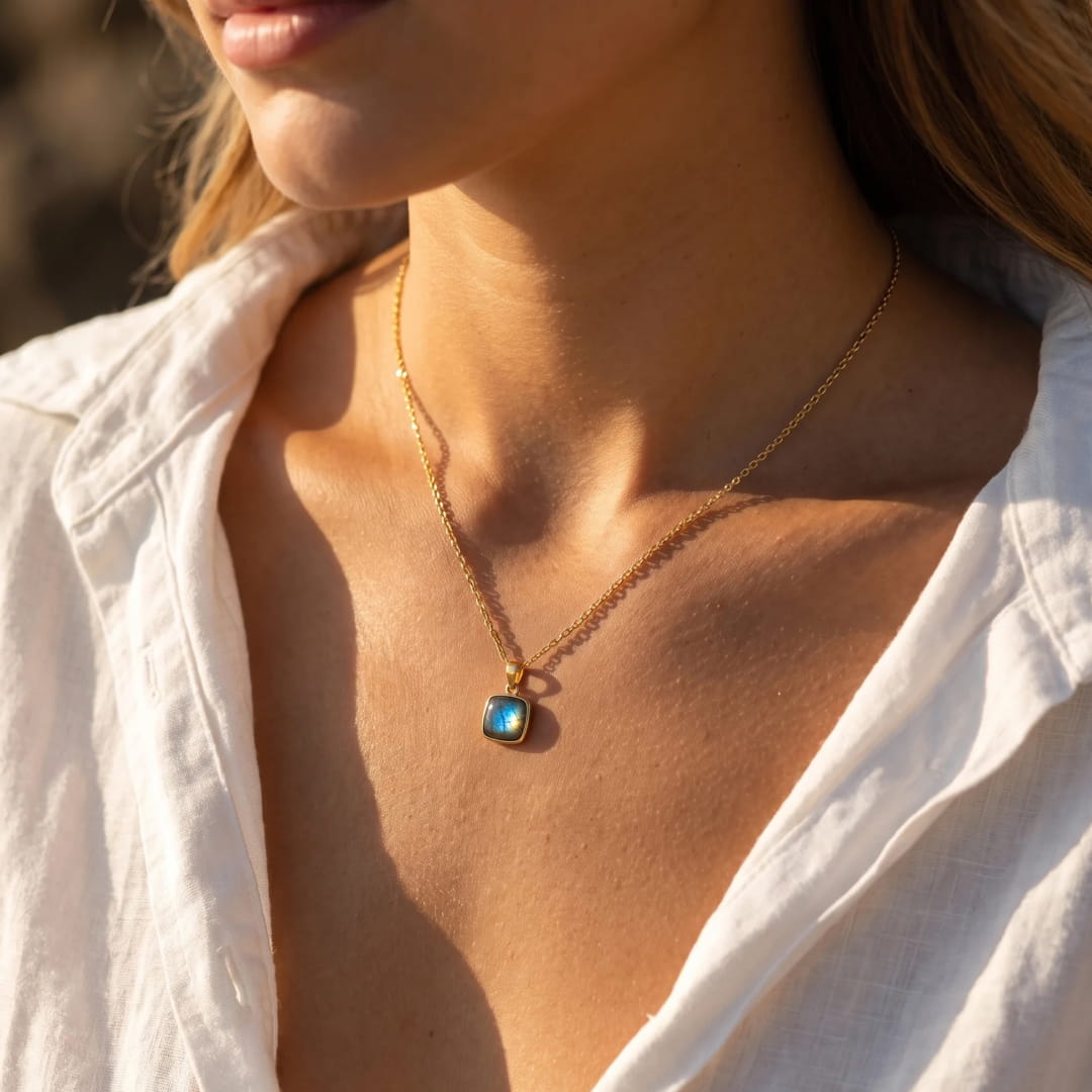 "Reflections of Light" Labradorite Pendant