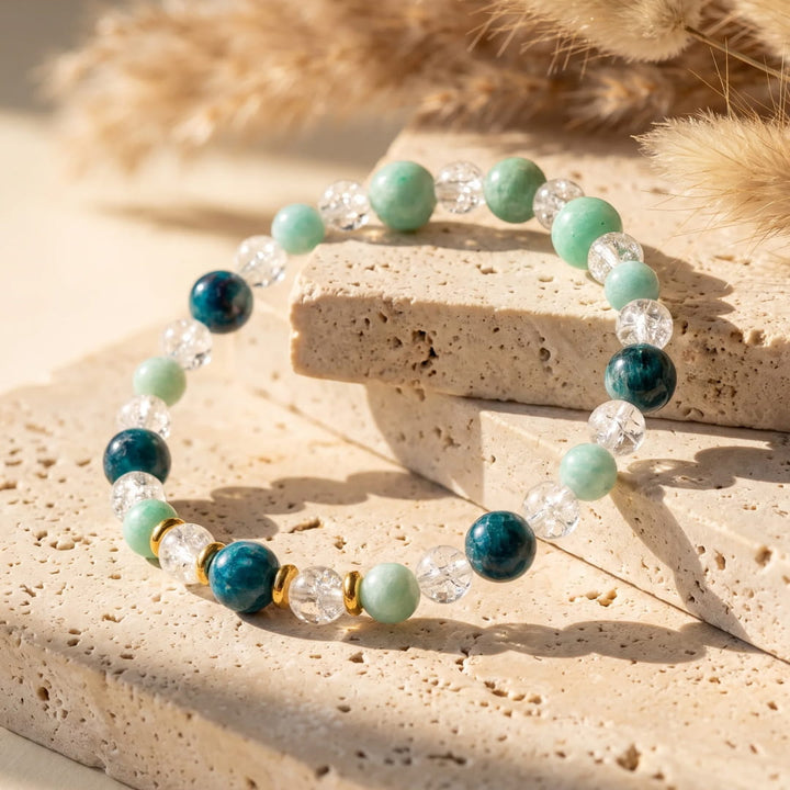 "Lagoon Dream" Bracelet in Amazonite, Apatite & Crackled Rock Crystal