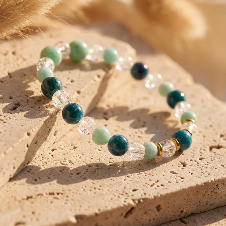 "Lagoon Dream" Bracelet in Amazonite, Apatite & Cracked Rock Crystal