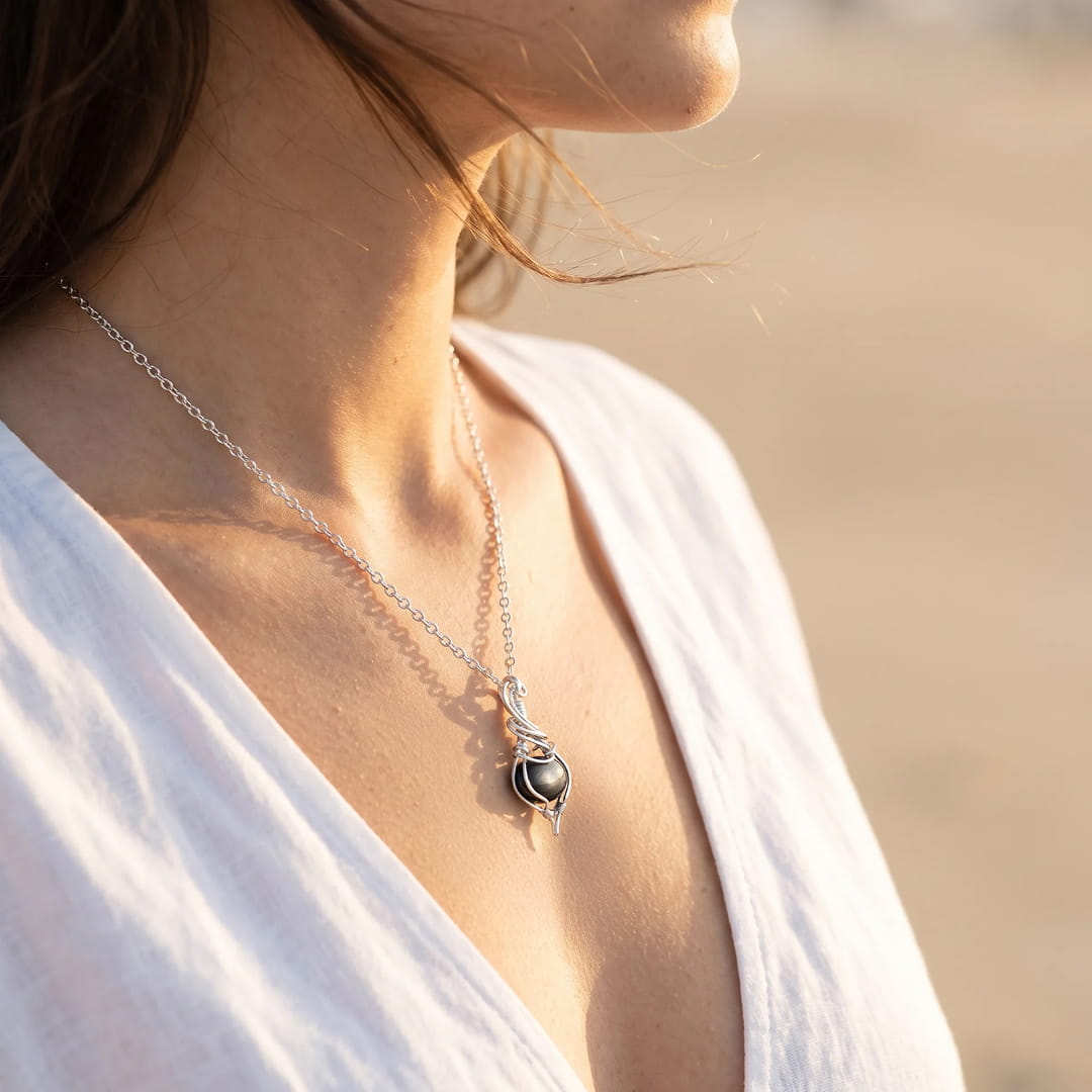 "Night Serenity" Pendant in Silver Obsidian