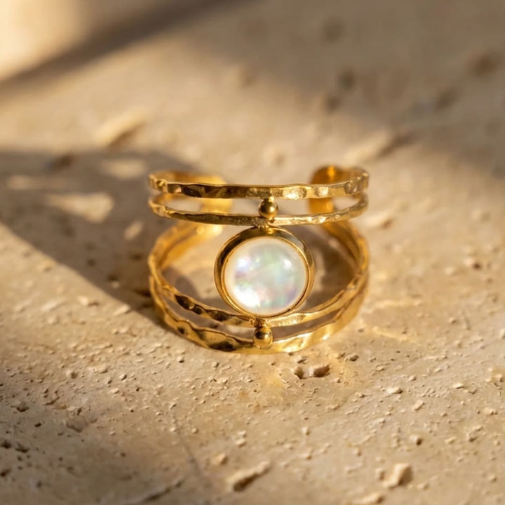Adjustable Ring "Softness of Mother-of-Pearl"