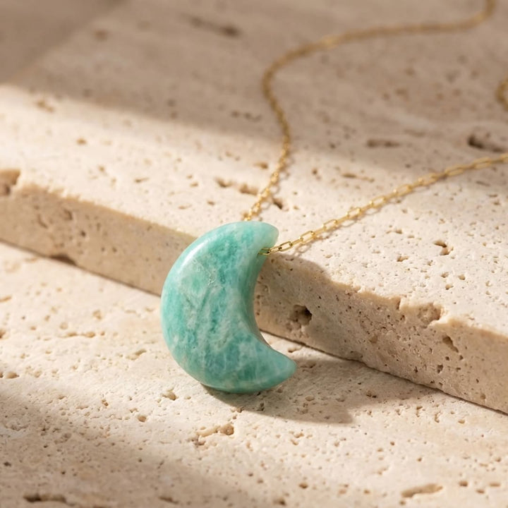 Moon Pendant “Inner Sweetness” in Amazonite