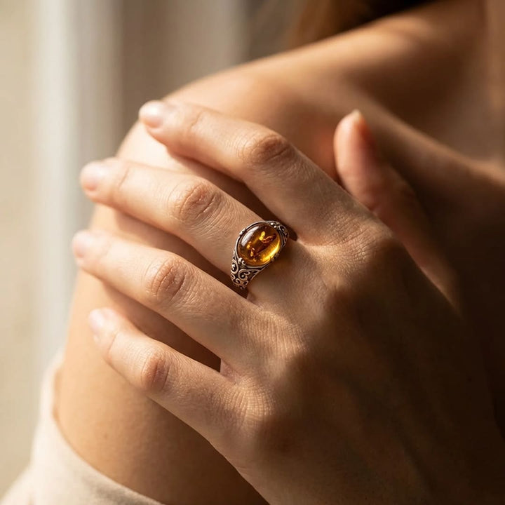 Adjustable Ring "Solar Glow" in Amber