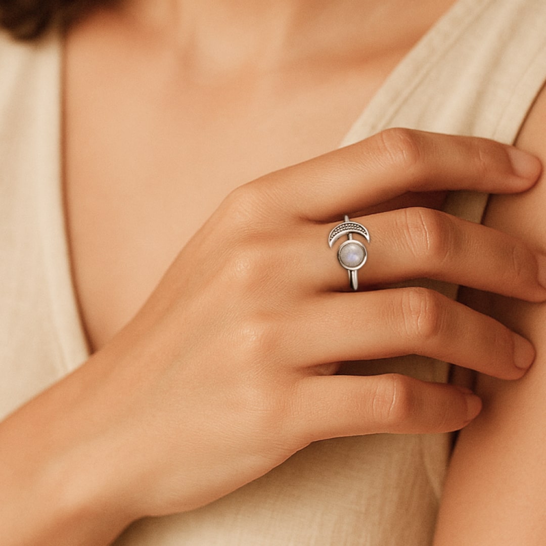 Adjustable Ring "Selene" in Moonstone