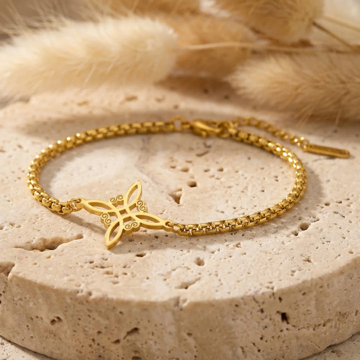 "Sacred Link" Bracelet - Witch's Knot