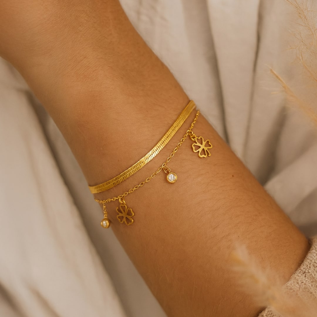 "Enchanted Clover" Bracelet - Gold / Silver