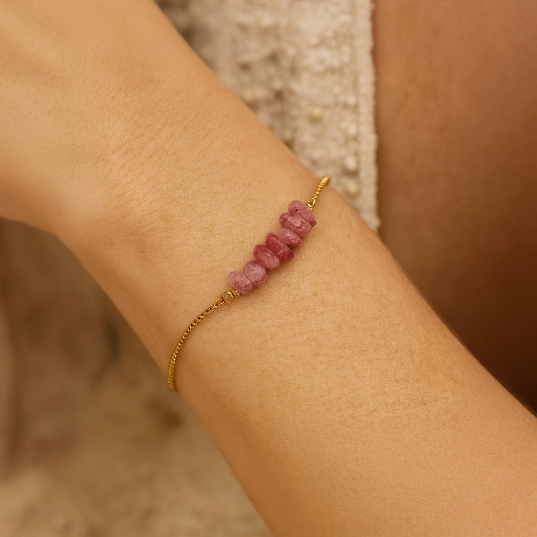Fine Bracelet in Irregular Stones
