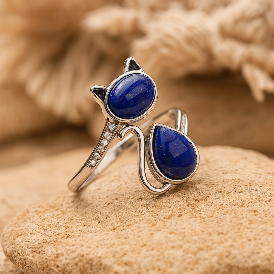 Adjustable "Cat" Ring in Lapis Lazuli