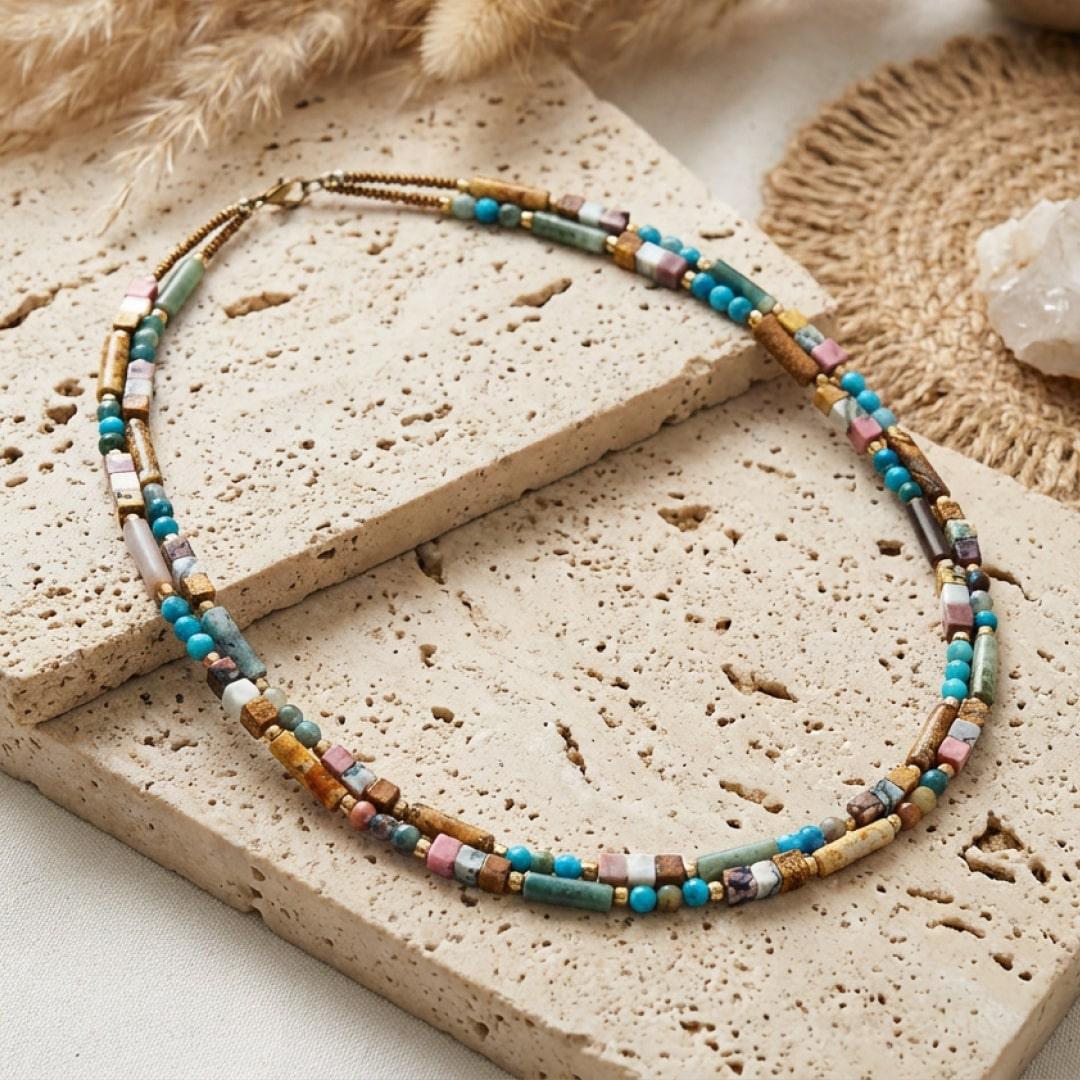 Chic Bohemian Necklace in Natural Stones