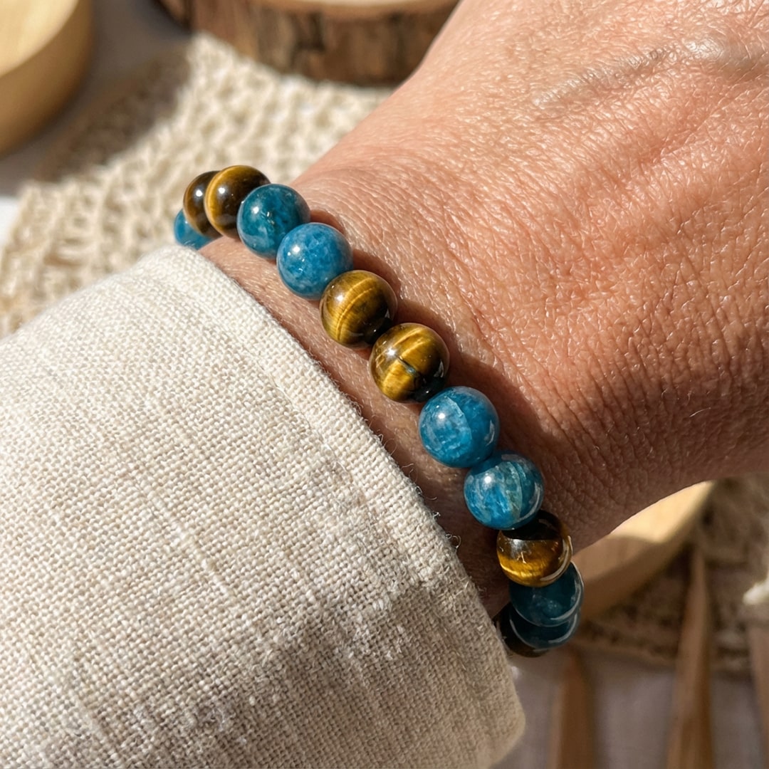 "New Momentum" Bracelet in Apatite & Tiger Eye