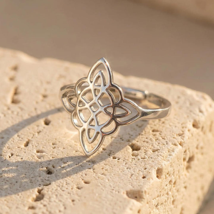 Adjustable Ring "Symbol of Protection" - Witch's Knot