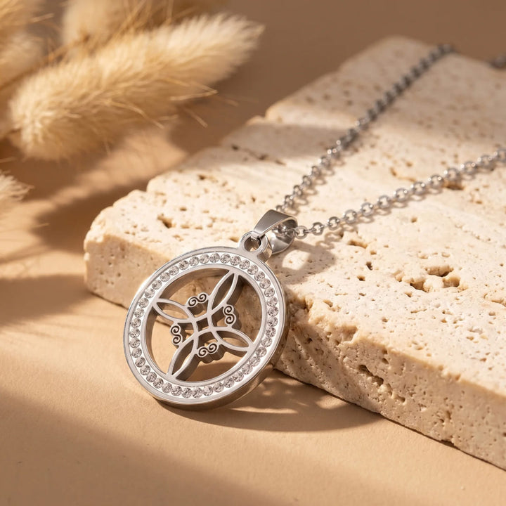 "Witch's Knot" Pendant - Divine Protection
