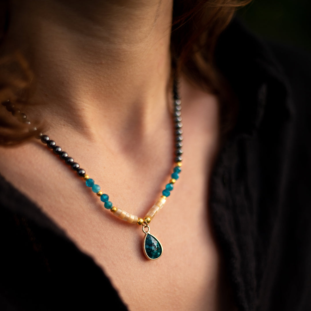 "Drop" Choker Necklace in Apatite