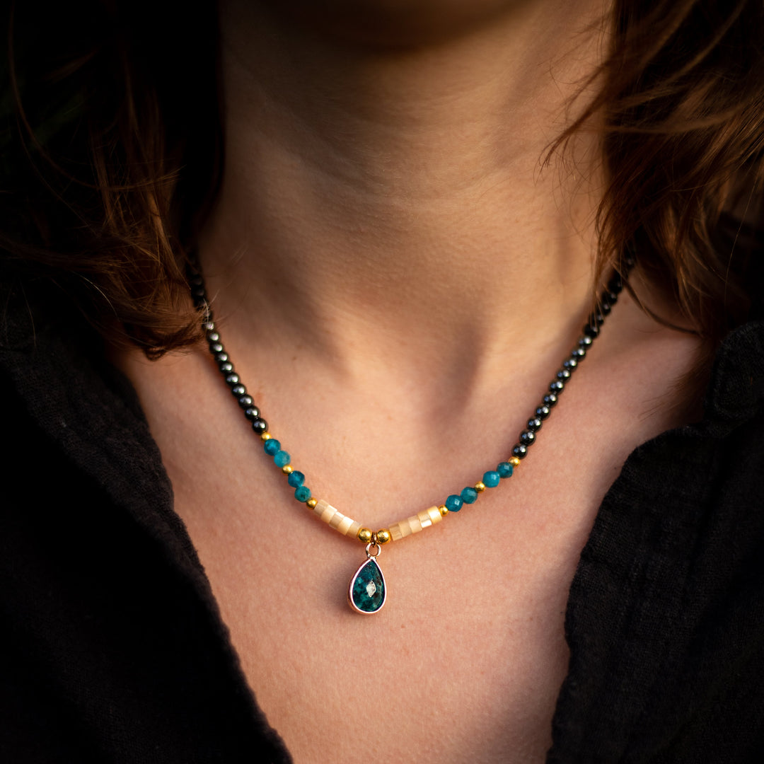 "Drop" Choker Necklace in Apatite
