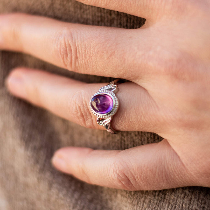 "Plenitude" Ring in Amethyst