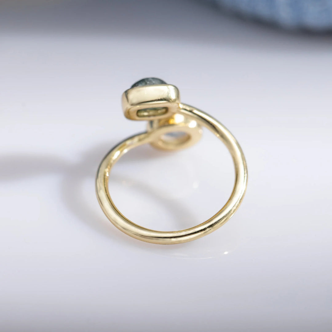 Adjustable Ring "Isha" in Labradorite & Moonstone