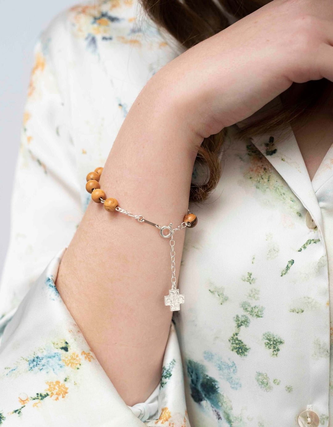 OLIVE WOOD ROSARY BEAD BRACELET - SILVER