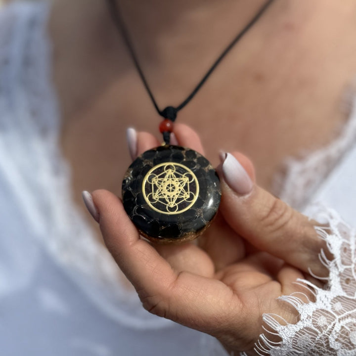 Orgonite Pendant "Metatron's Cube" in Obsidian & Garnet