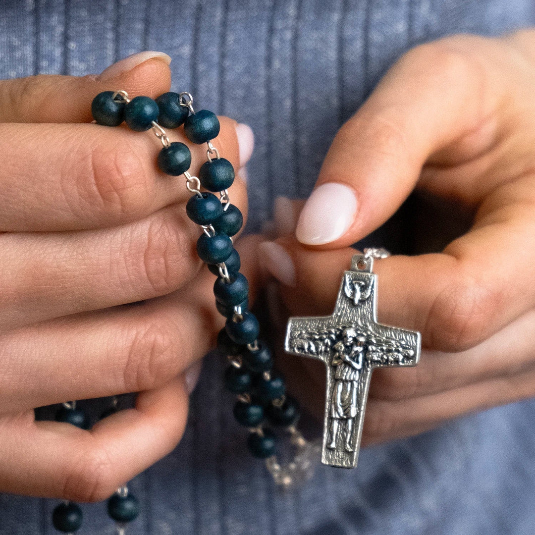 POPE FRANCIS - BLUE WOODEN BEAD ROSARY - METAL